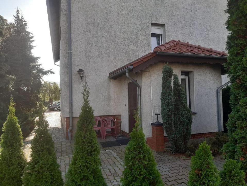 Noclegi Nowogrodziec Esterno foto